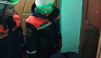 Пензенские спасатели помогли полиции попасть в жилье пенсионера Пензенские спасатели помогли полиции попасть в жилье пенсионера