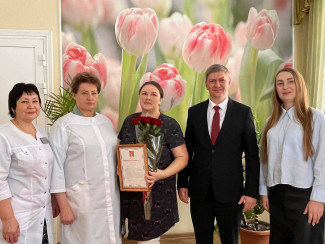 Пополнение в Кузнецке: новорожденный ребенок получил «Свидетельство земляка»