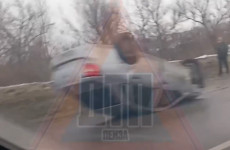 На трассе М-5 после рискованного обгона перевернулась Лада На трассе М-5 после рискованного обгона перевернулась Лада