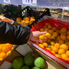 Пензенцы пересматривают питание: фрукты, рыба и молоко уходят из корзин