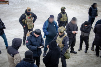 Пензенские силовики проверили бывших мигрантов — десятки получили повестки