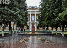 Здание ЗИФ останется у частников. Росимущество не смогло вернуть государству бизнес-центр Фрунзенский в Пензе