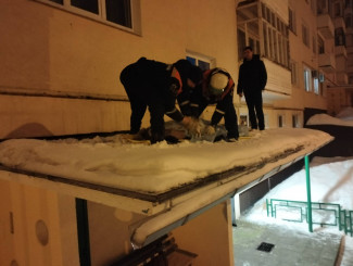 Трагедия в Пензе: на козырьке многоэтажки нашли тело молодой девушки