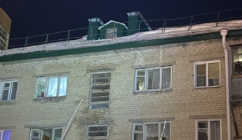 Опасные крыши Пензы: после падения наледи на мужчину завели уголовное дело