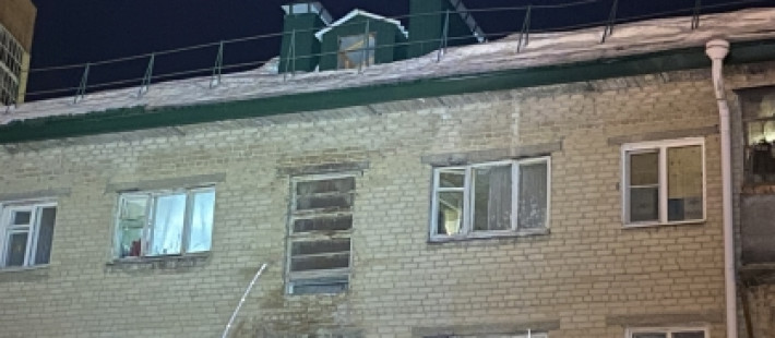 Опасные крыши Пензы: после падения наледи на мужчину завели уголовное дело
