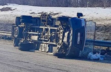 Жесткое ДТП в Пензе: маршрутка перевернулась после столкновения с бетономешалкой