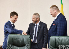 Весеннее настроение депутатов Пензенской гордумы – фоторепортаж 1pnz