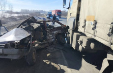 На трассе под Пензой в страшной аварии погиб водитель восьмерки На трассе под Пензой в страшной аварии погиб водитель восьмерки