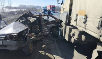 На трассе под Пензой в страшной аварии погиб водитель восьмерки На трассе под Пензой в страшной аварии погиб водитель восьмерки