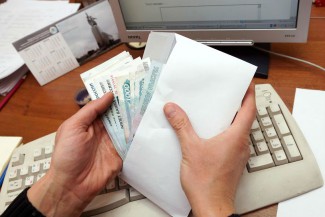 Начальник пенсионного фонда Неверкинского района попался на коррупции