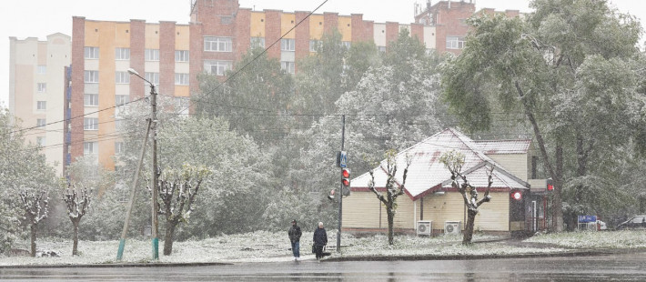 Пензенскую область накрыл мощный град: стихия затопила улицы