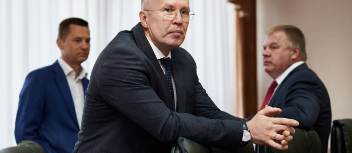 Желаем успехов! 22 апреля родился депутат Владимир Кузнецов