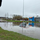 Пензенца снимали с крыши ковшом трактора: спасение на парковке шокировало всех