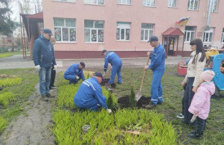 Пензенская промышленность вышла за пределы цеха: заводчане озеленяют город