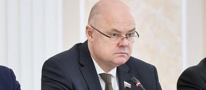 Вадим Супиков — о громких решениях Заксобра: тишина, СВО и новые привилегии