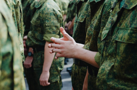«Бабушкофоны» за 2,9 миллиона. Пензенским призывникам подарят кнопочные телефоны