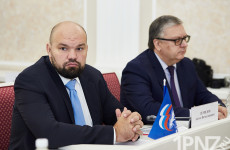 Желаем благополучия! 7 мая родился депутат Антон Демидов