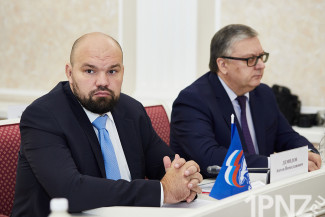 Желаем благополучия! 7 мая родился депутат Антон Демидов