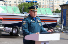 В Пензу прибыл глава МЧС России: он наградил спасателей и вручил ключи от спецтехники