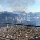 Во время жуткого пожара в Никольском районе сгорели несколько зданий
