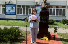 Новый культурный символ: в Кузнецке появился бюст Михаила Лермонтова Новый культурный символ: в Кузнецке появился бюст Михаила Лермонтова