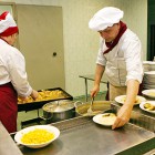Родители пензенских детей проконтролировали процесс приготовления еды в пищеблоке детского сада № 19