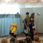Воспитанники пензенского детского сада № 141 слушают сказки и играют в спектаклях