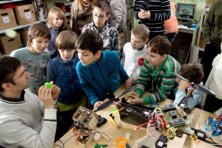 Пензенские школьники заняли первые и вторые места на межрегиональном турнире по робототехнике