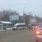 В Пензе на Луначарского столкнулись маршрутка и внедорожник