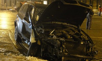 В результате аварии на Чаадаева пассажира иномарки зажало в салоне