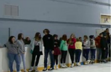В Пензе на ледовой дискотеке собрались более 300 школьников