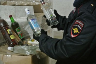 Трое жителей Нижнего Ломова заработали на «паленке» почти 30 миллионов рублей 