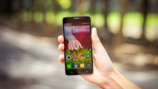 Мобильник рубль бережет: как экономить с помощью смартфона 