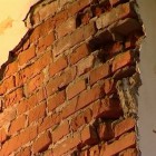 Еще в одном пензенском многоквартирном доме «сыпется» стена 