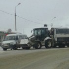 В Кривозерье столкнулись трактор и маршрутное такси