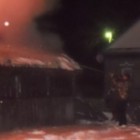 В Пензе 21 спасатель тушил загоревшийся кирпичный дом 