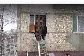 Пензенец прорубил дыру в стене своей квартиры, чтобы выходить на улицу 