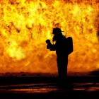 Восемь спасателей тушили пожар в Земетчино 