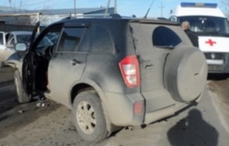 В результате столкновения двух автомобилей в Кузнецке пострадала женщина