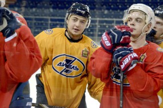 Трех хоккеистов пензенского «Дизеля» просматривают клубы КХЛ