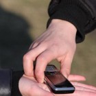 В Пензенской области мошенник обманом выманил у подростка мобильник 