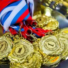Пловчиха, завоевавшая золотую медаль в Пензе, обменяла ее на зарядник в Новой Зеландии