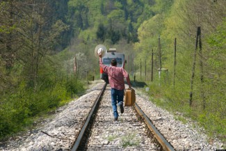 Прокуратура проводит проверку после таинственной гибели трех башмаковских студентов под колесами поездов 