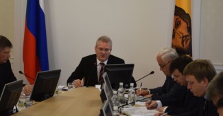 Белозерцев поздравил горожан с Днем семьи