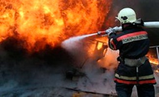 В Пензе сгоревшую баню тушили 8 пожарных