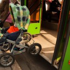В Пензе две женщины едва не выцарапали друг другу глаза из-за детской коляски 