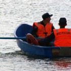 В Пензе бригада спасателей достала из водоема лодку со «стеклянным» мужчиной 