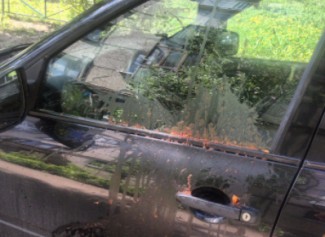 Жительнице Пензы, занявшей чужое место на парковке, «разукрасили» авто 