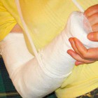 Житель Мокшана, будучи в пьяном угаре, сломал жене руку 