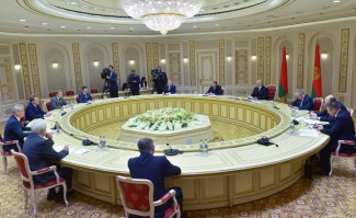 Пензенский губернатор Белозерцев встретился с Президентом Беларуси Лукашенко